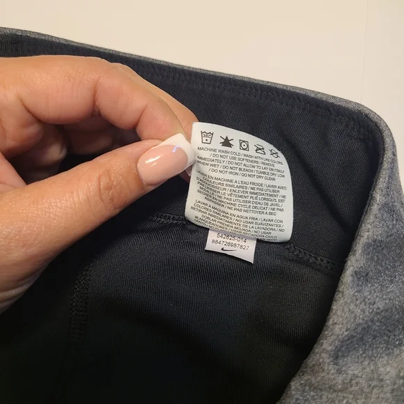 Nike Skort Skirt Medium Women Black Pull On Elastic Waist Back Pocket Ruched - Picture 7 of 8